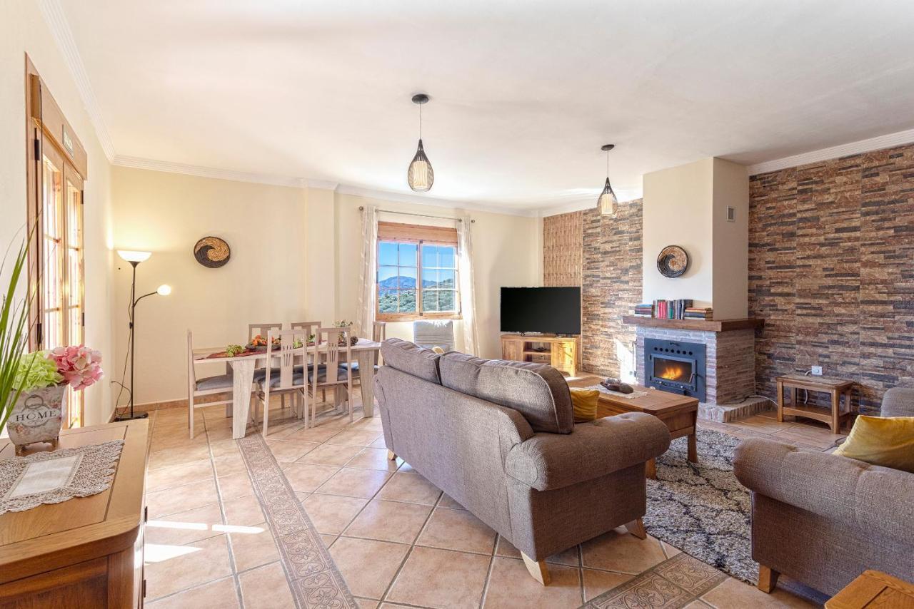 Alcaucín Casa Del Valle Con Piscina Privadaヴィラ エクステリア 写真